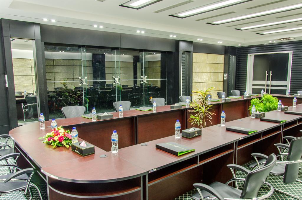 Executive Inn Dhaka Extérieur photo